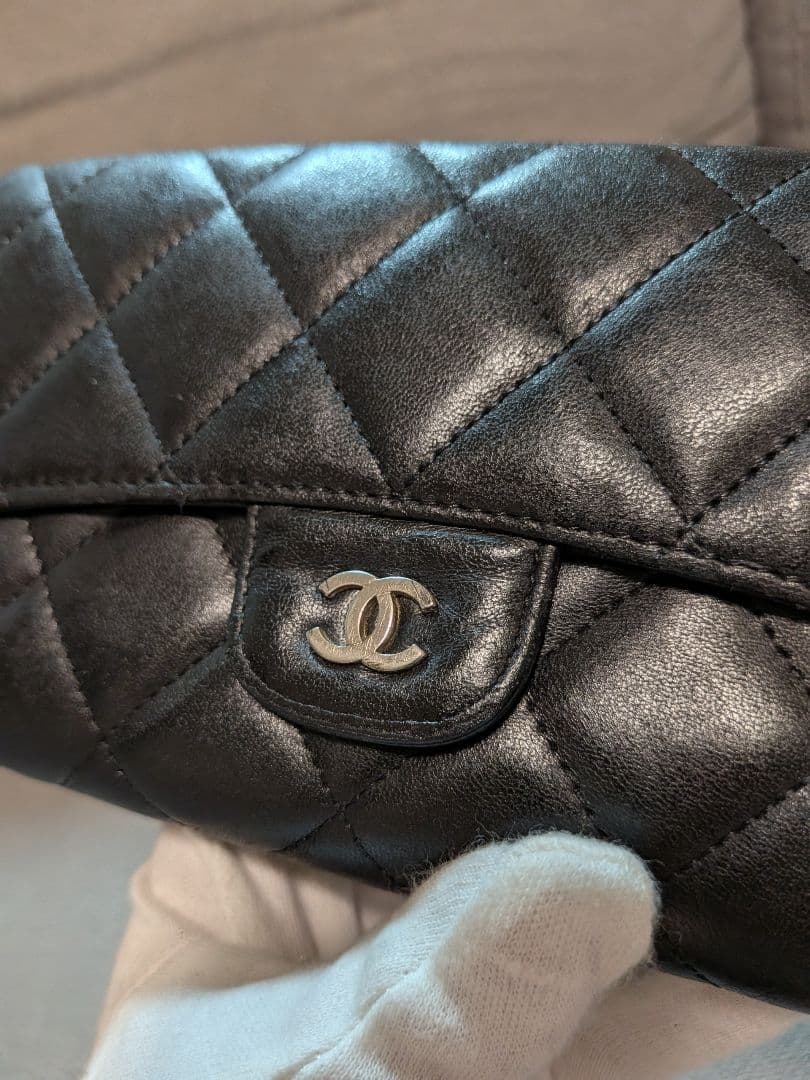 シャネル　マトラッセ　黒　三つ折り長財布　ラムスキン　シルバーココ　チェーン