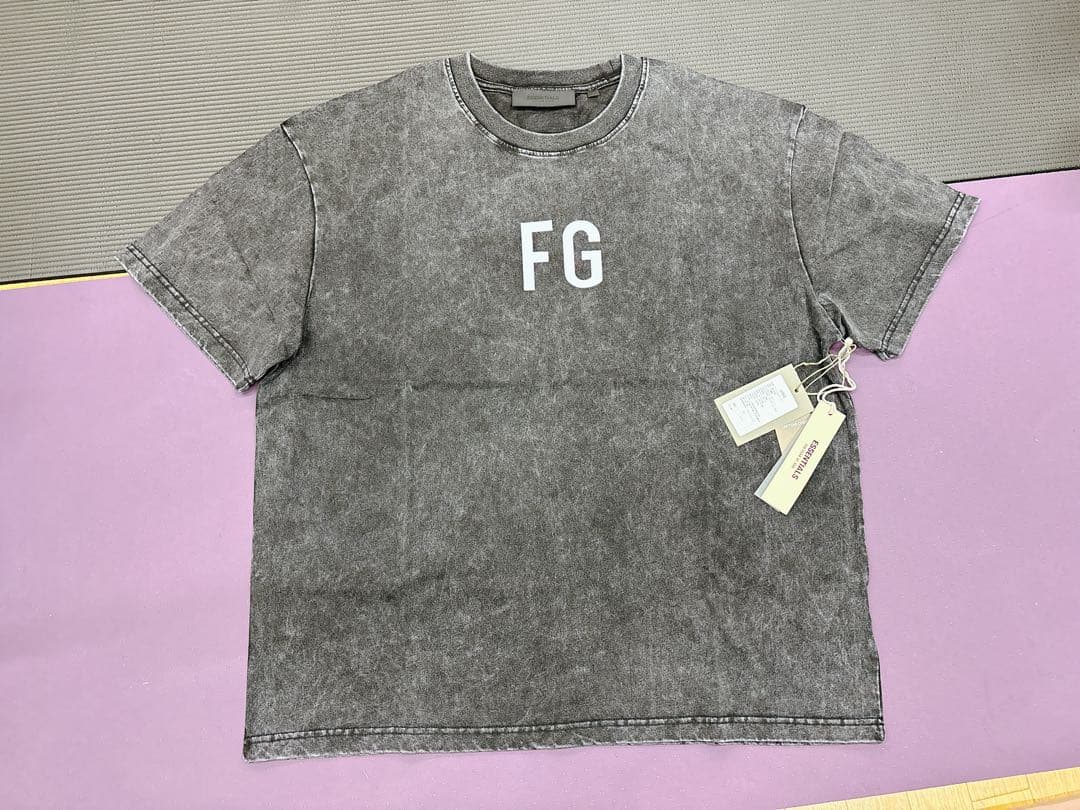 【ESSENTIALS】FEAR OF GOD フィア オブ ゴッド Tシャツ