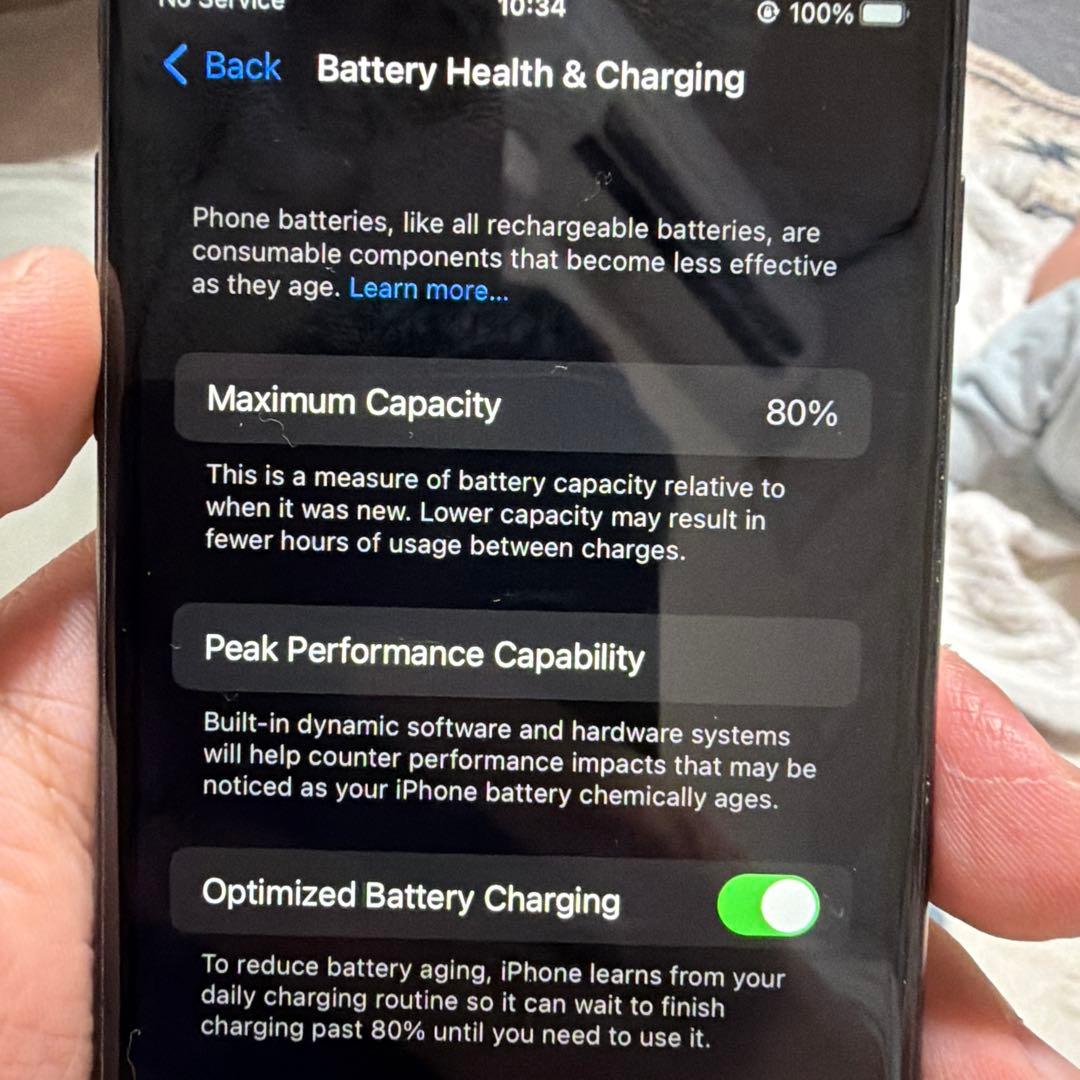 Apple iPhone SE (第2世代) ブラック 本体