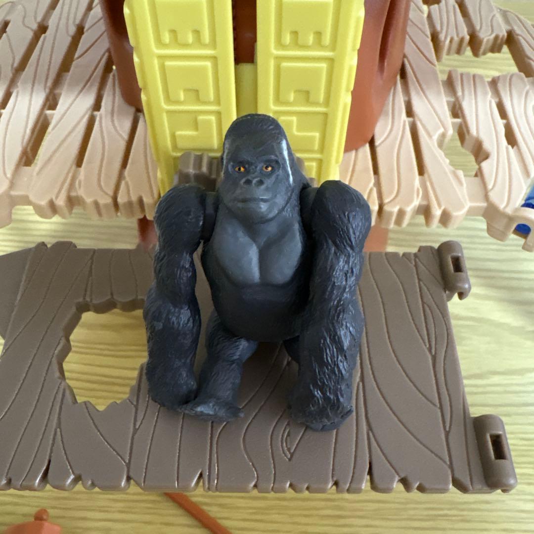 アニア　ぐるぐるマウンテン　ジャイアントアクションツリー　フィギュア　セット