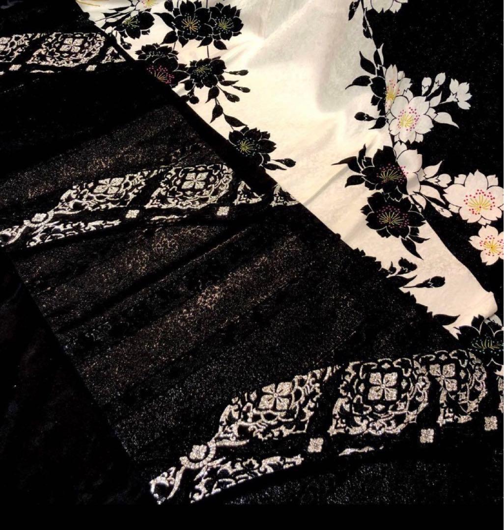 【美品】モノトーン　桜模様　正絹振袖　成人式