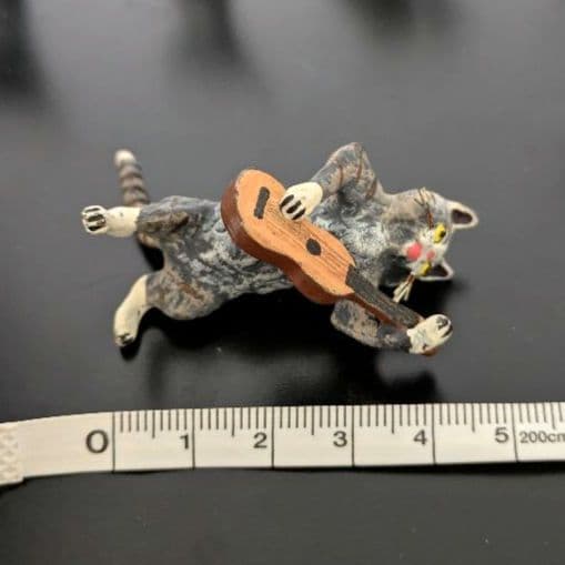 ヴィエナブロンズ コールドペイント 擬人化した猫の音楽隊 バイオリン