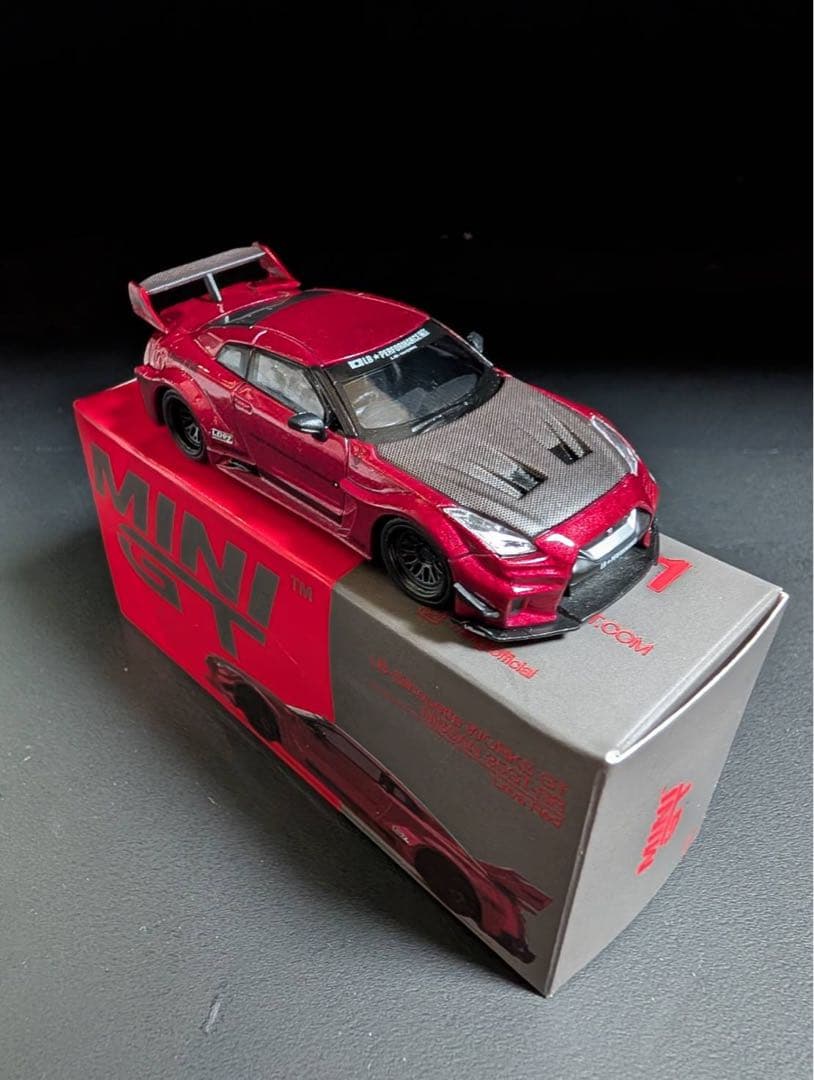 MINIGT 1/64ミニカー LB- Silhoueue WORKS GT