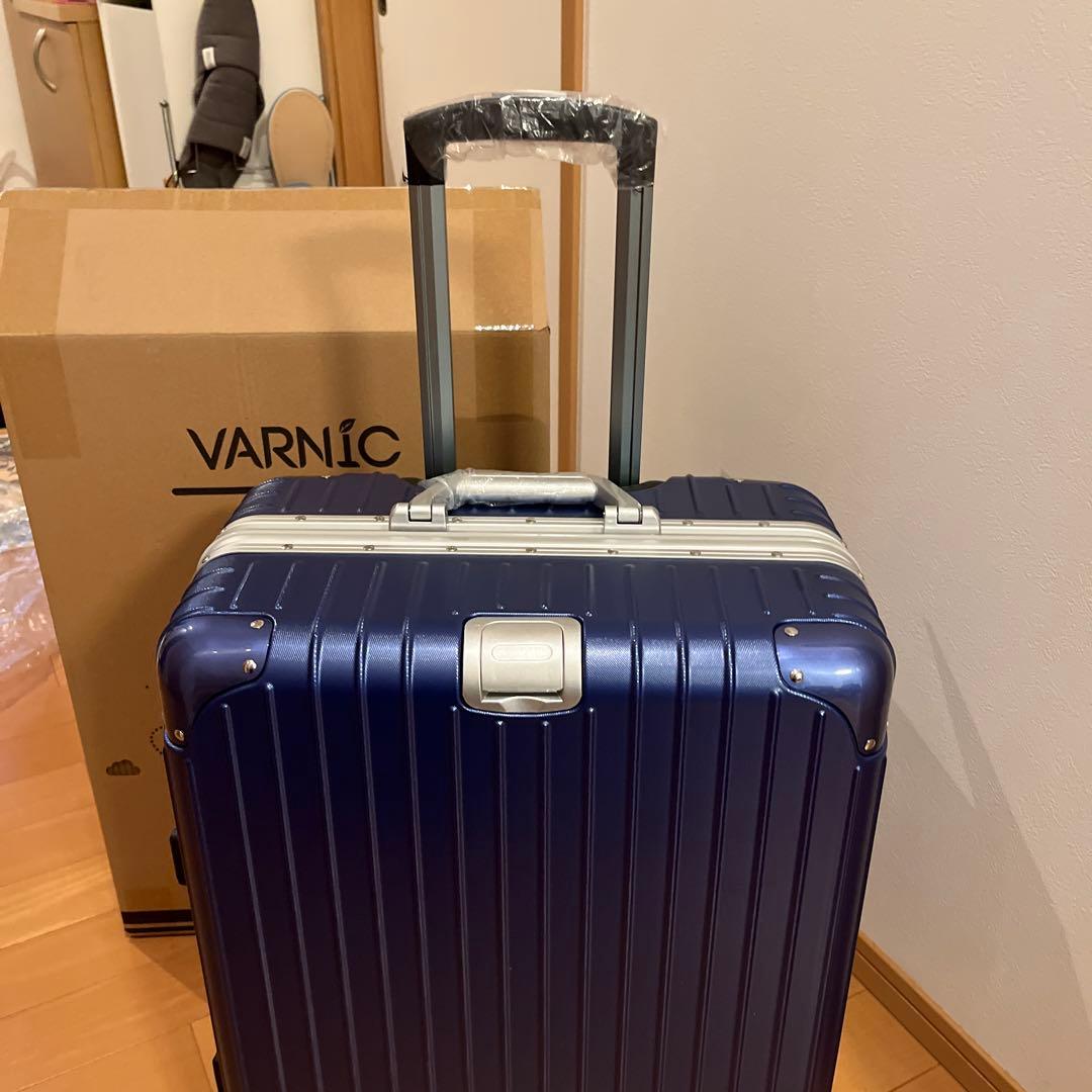 ネイビー 中型 キャリーケース 360度回転ホイール