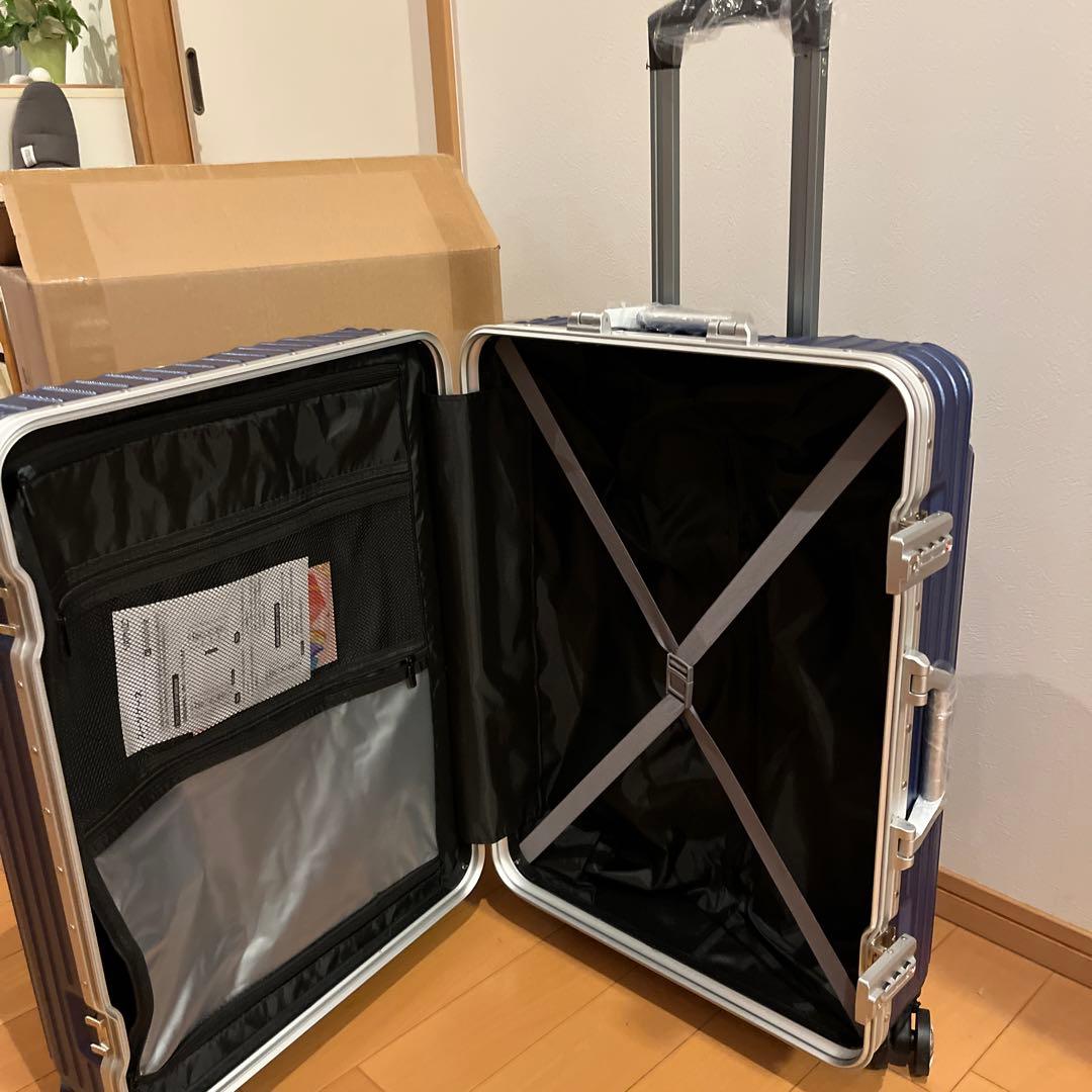 ネイビー 中型 キャリーケース 360度回転ホイール
