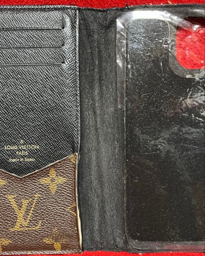 [LOUIS VUITTON]LVモノグラム手帳型スマホケース