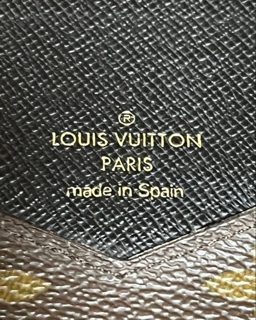 [LOUIS VUITTON]LVモノグラム手帳型スマホケース