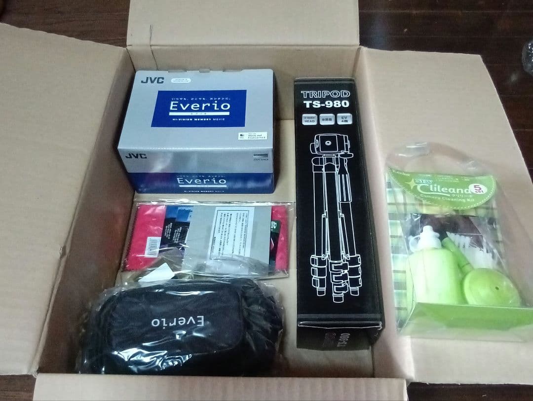 JVCケンウッドメモリーハイビジョンムービー レッド 三脚他フルセット