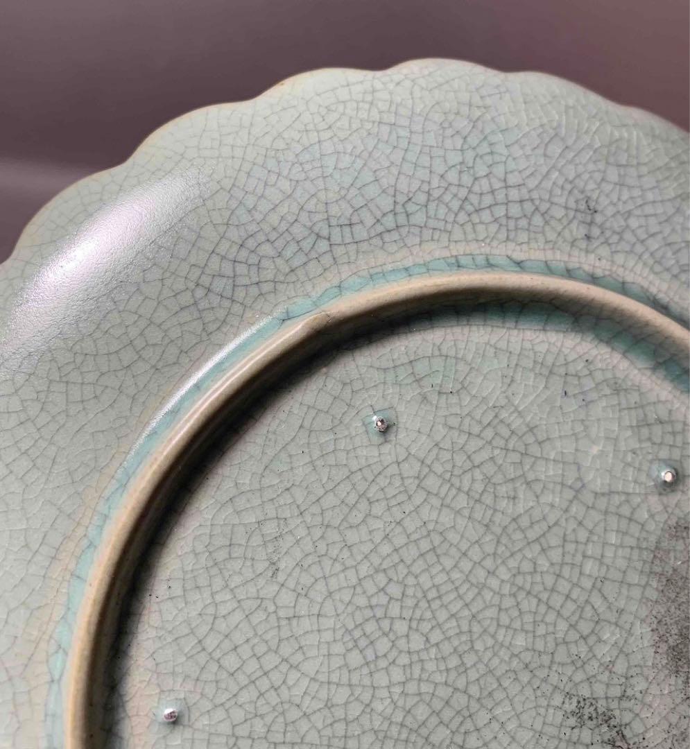 中国 花の形の皿 u6230912