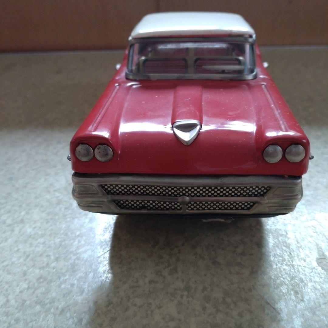 年始セール。フォード　アメ車　スカイライナー　ブリキ　電動