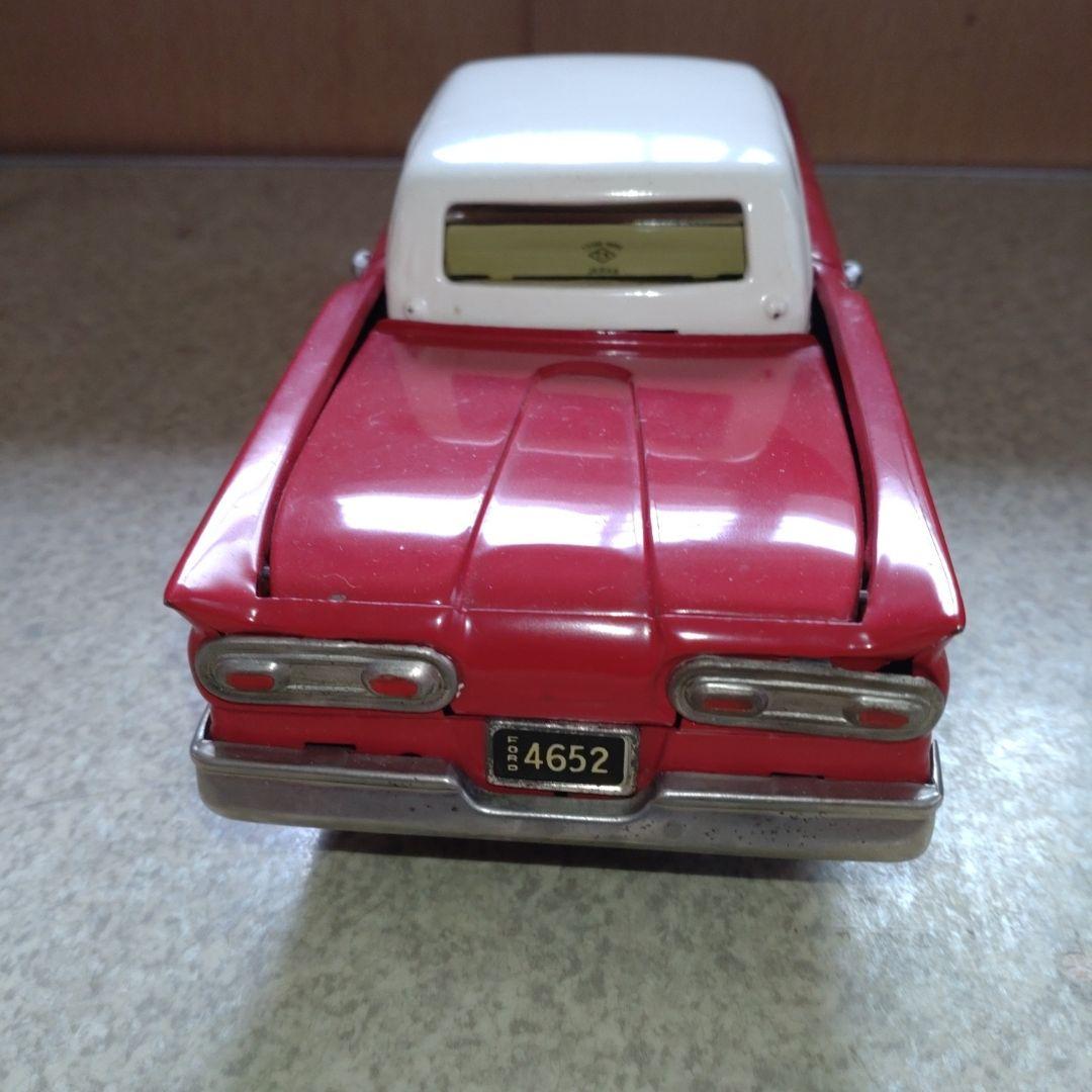 年始セール。フォード　アメ車　スカイライナー　ブリキ　電動