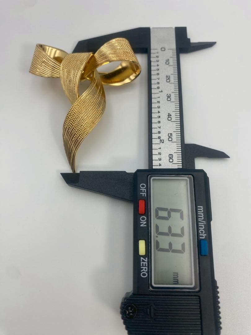 Christian Dior リボン ピンブローチ ゴールド 正規品