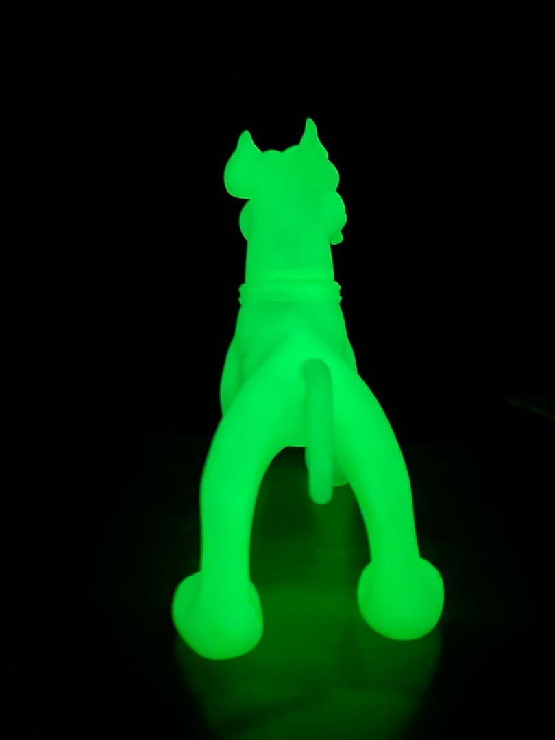 MEDICOM TOY ×NEIGHBORHOOD 犬のフィギュア 溜光素材