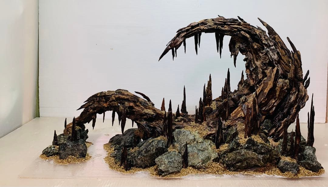 水槽用流木 波状レイアウト 。 ドラゴンの洞窟。水生植物。水槽用流木レイアウト