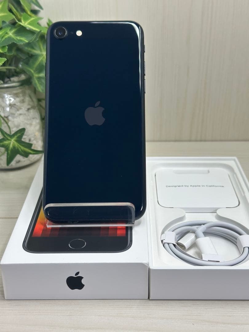 ✨iPhone SE 3 128GB SIMフリー✨超美品