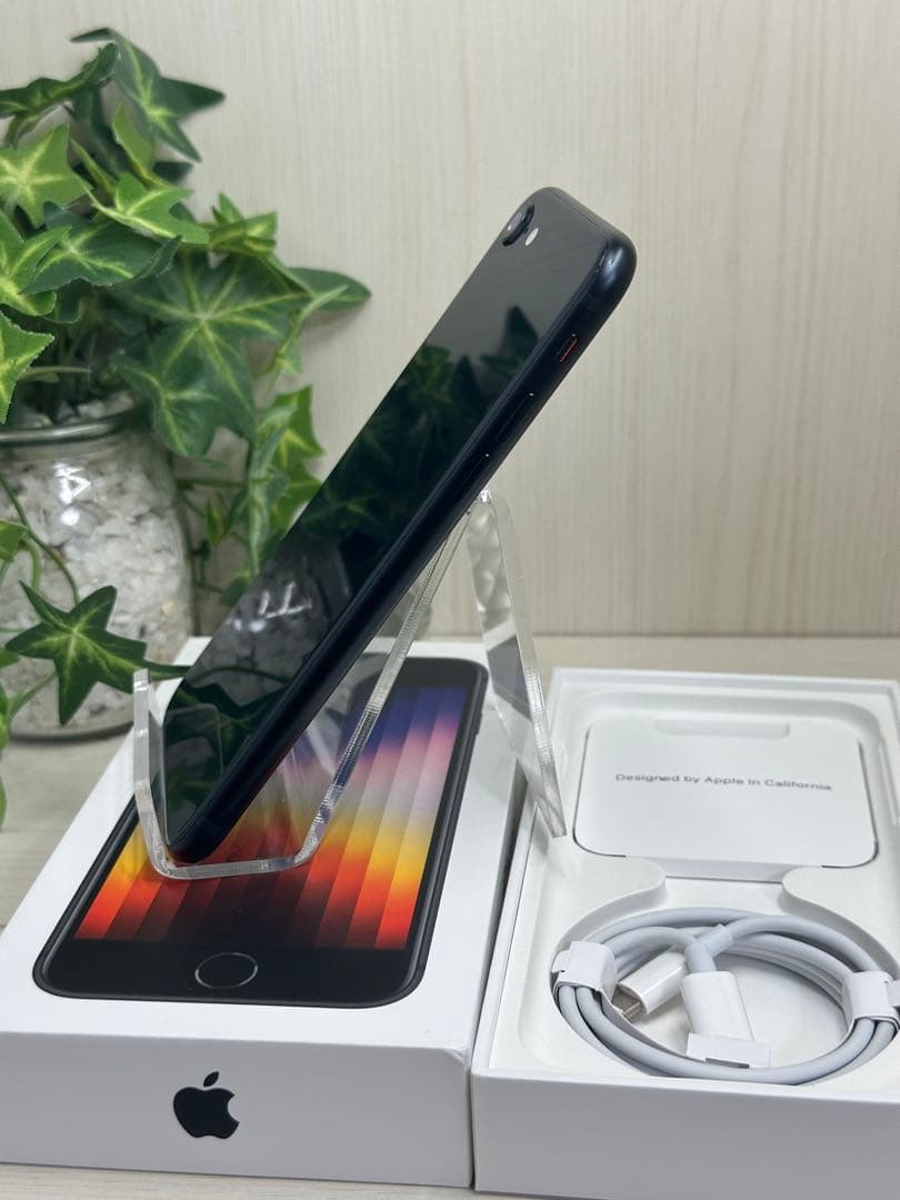 ✨iPhone SE 3 128GB SIMフリー✨超美品