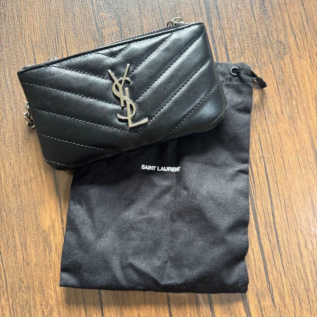 YSL ブラック キルティング ケース