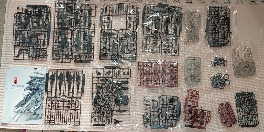 アーマードコア未組み立て4体+素組1体+オプションパーツ
