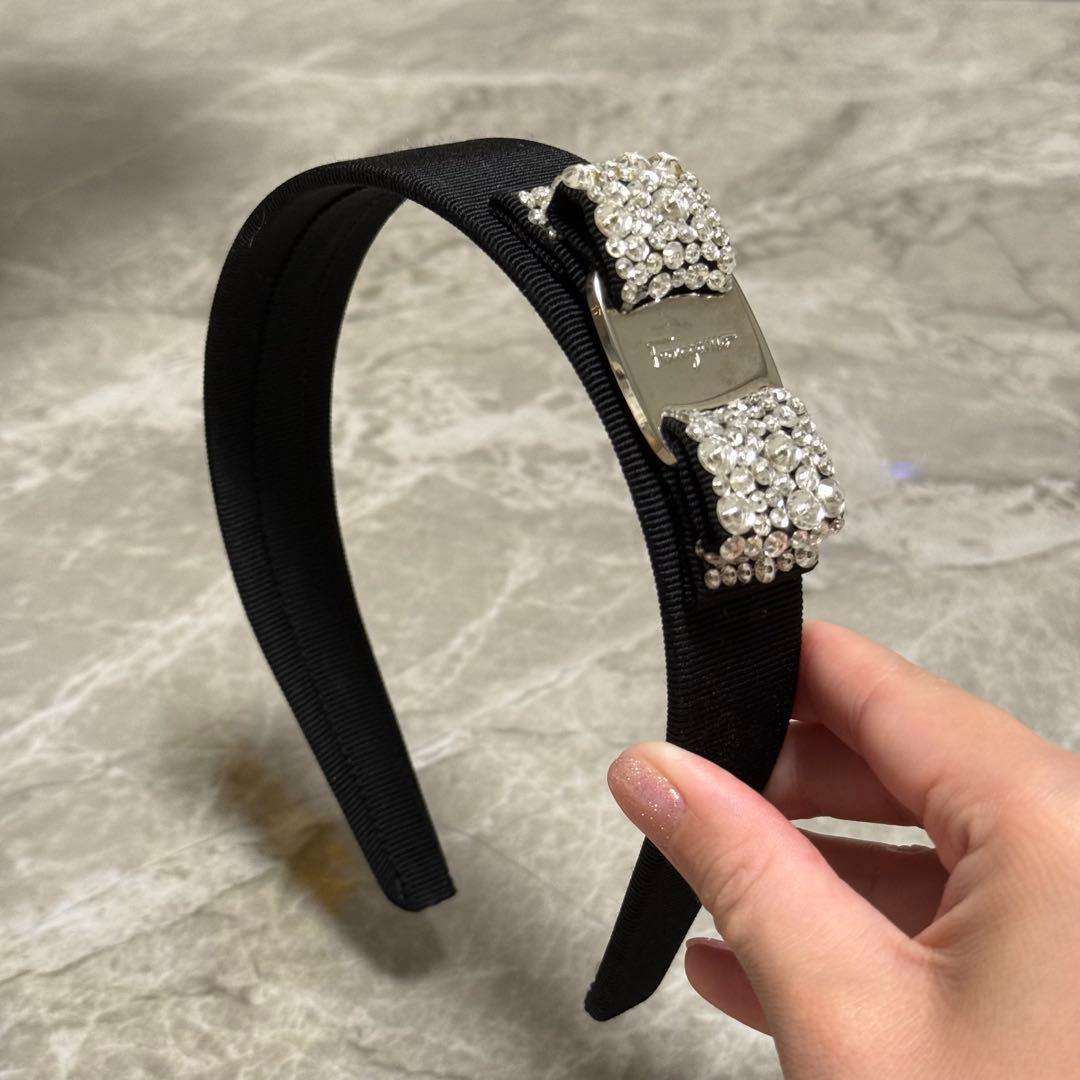 Ferragamo ヴァラリボン ラインストーン カチューシャ