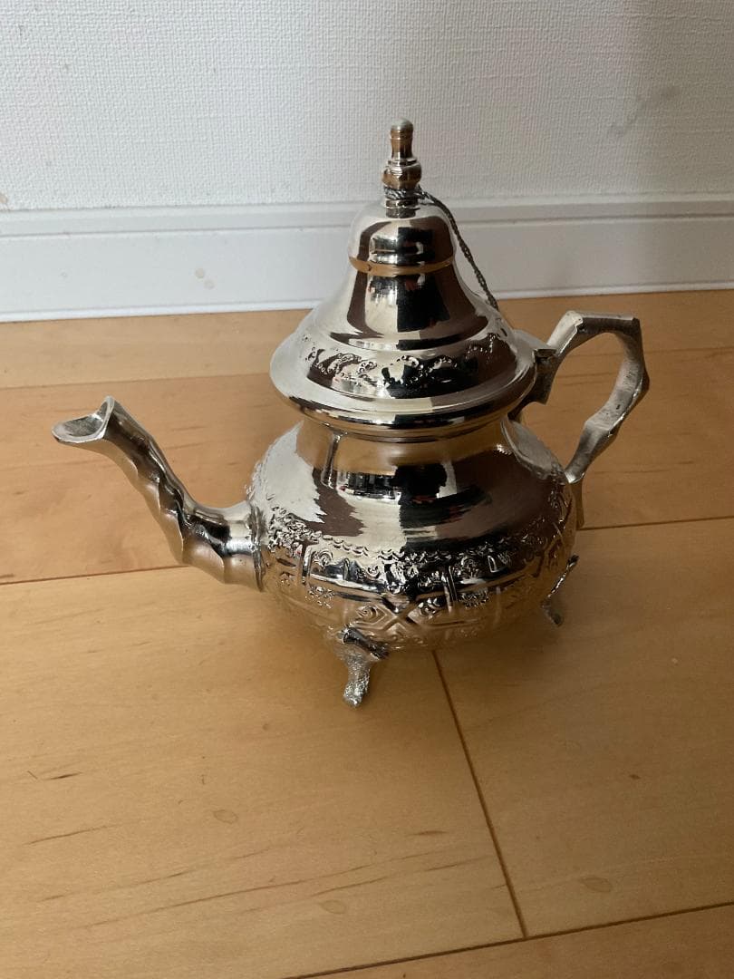 本革、収納箱入りモロッコティーセット