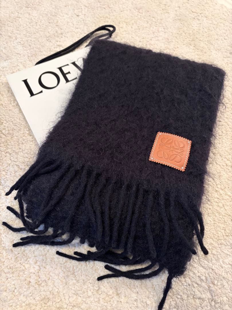 【catfish 】LOEWE マフラー