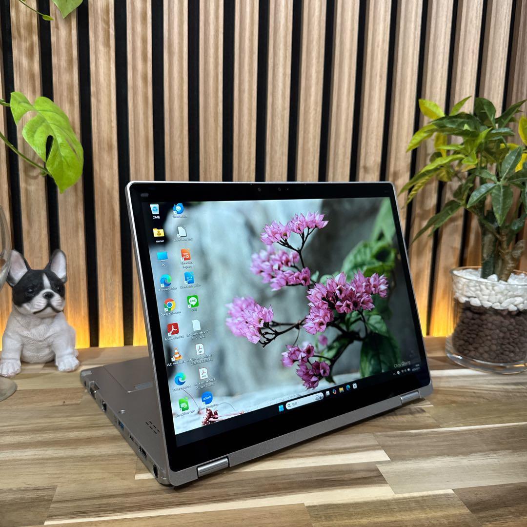 希少タッチパネル式‼️Let's note QV1☘LTE☘2in1ノートパソコン