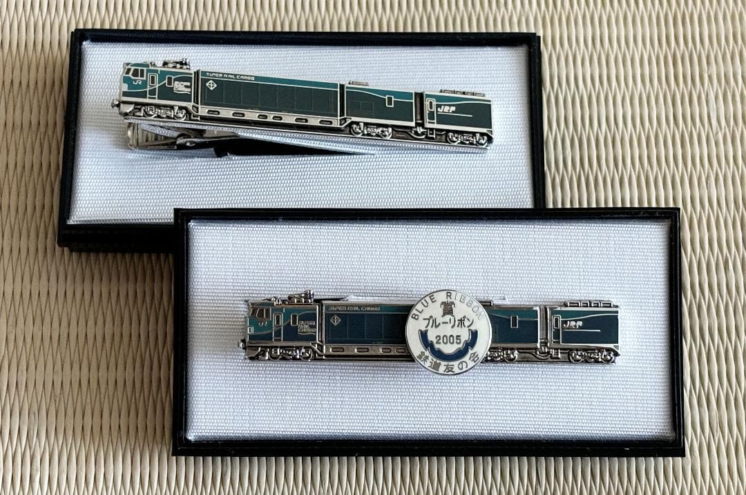 JR貨物 M250 スーパーレールカーゴ 機関車 ネクタイピン 非売品
