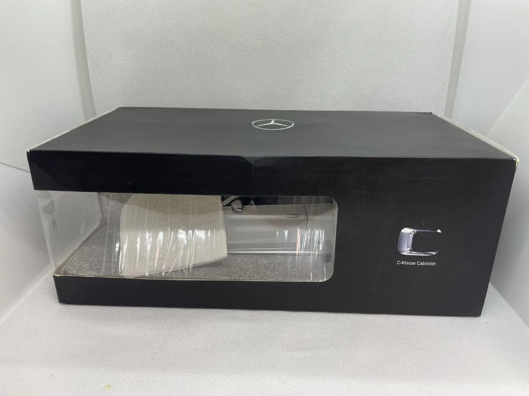 305-111 1/18 メルセデスベンツ C-KLASSE Cabriolet