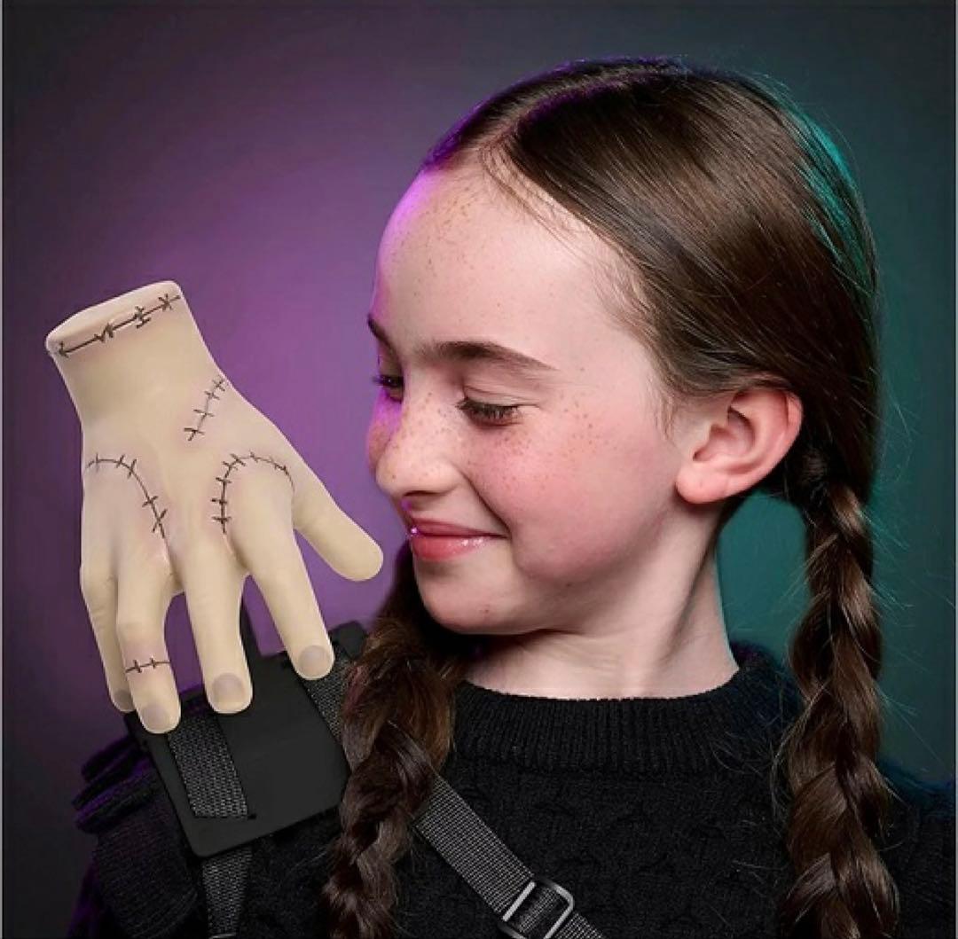 ウェンズデー アダムス シング RC アダムスファミリー 動く手