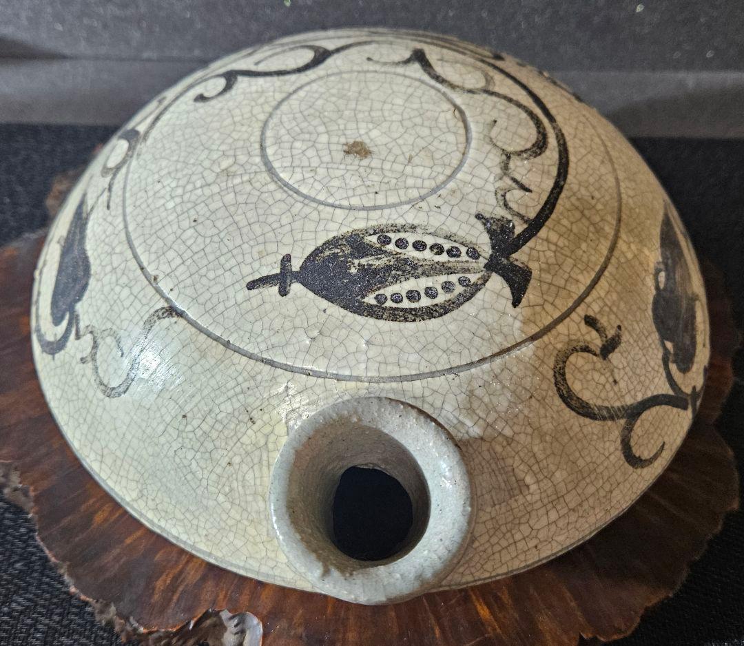 李朝古美術　韓国古陶磁器　李朝　粉青沙器 鉄絵　唐草文　口付大瓶　酒瓶　扁壺