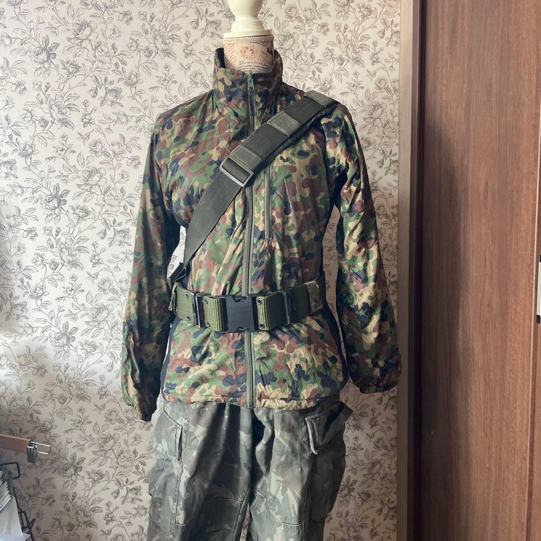 迷彩パンツ　ジャケット リュック　ボディバッグ　ポーチ　ベルト　多機能ポケット