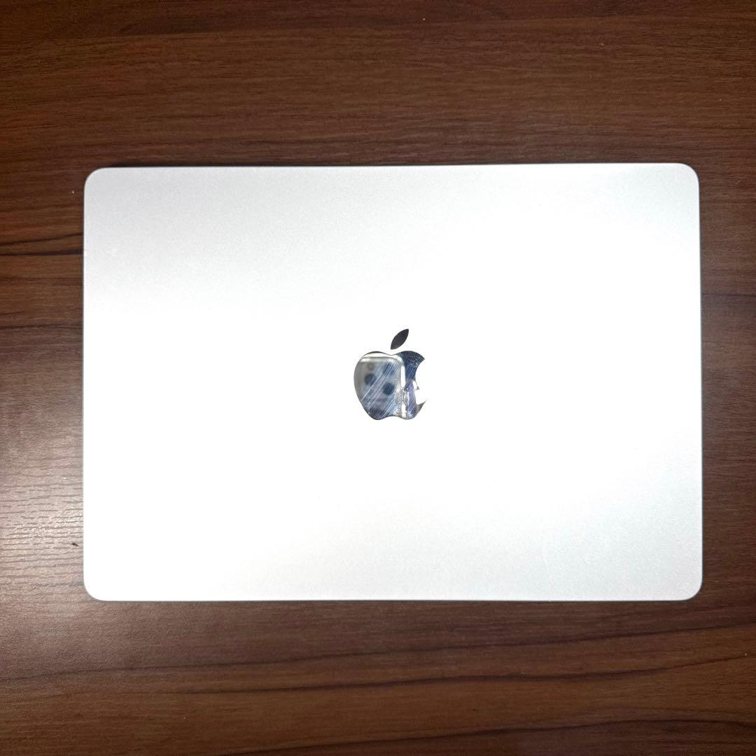 MacBookAir M2 (13インチ•メモリ16GB•256GB)