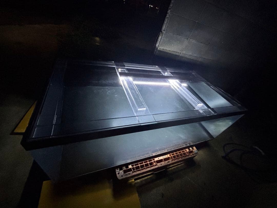 アクリル 水槽　1800 900 600 水槽のみ　発送の場合コメント