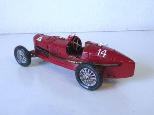 Mebe Toys (1/24) アルファロメオ Grand Prix P2