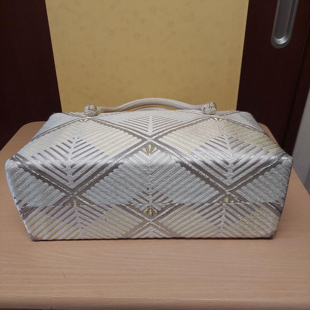 12月7日までのお値下げ　10,000円引　伊と忠　利休バッグ シルバー系 松菱