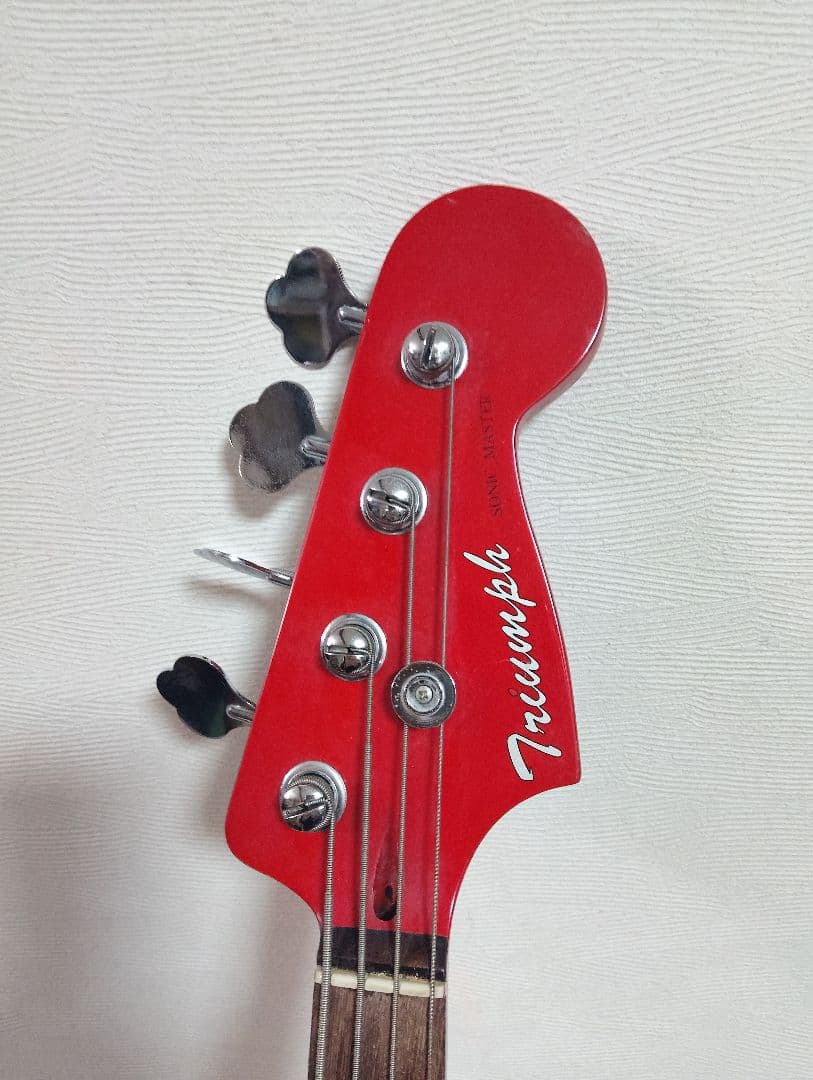 赤色エレキベースTrcumph Sonic MASTER ジャズベースタイプ