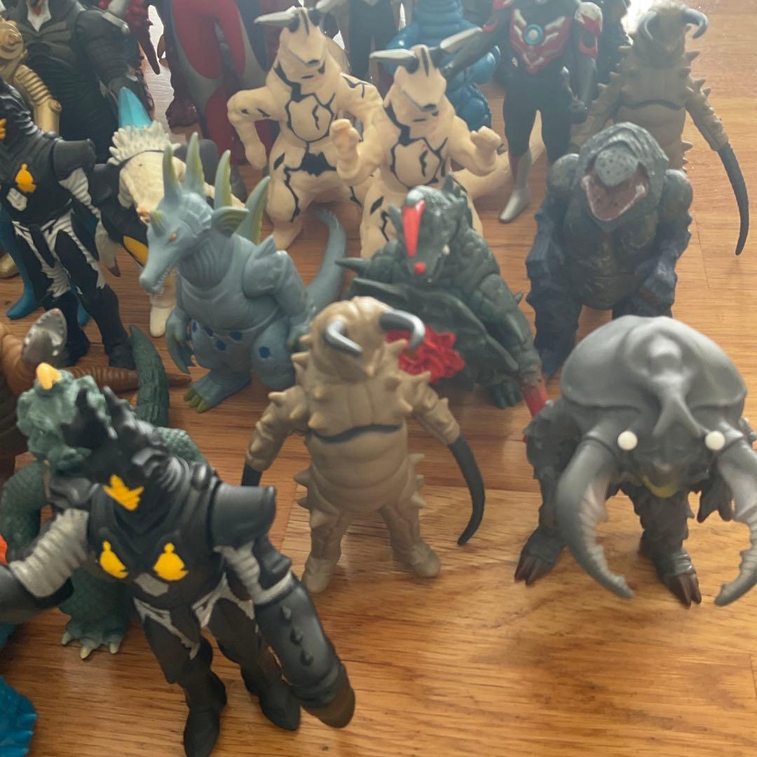 ウルトラマン　怪獣　ソフビ　まとめ売り59体