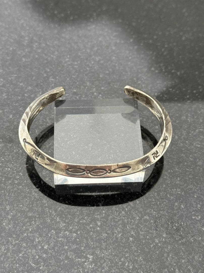 ラリースミス シルバーバングル