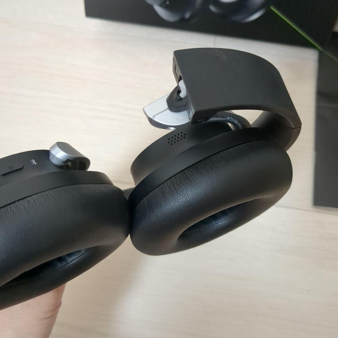 SHURE　ワイヤレスノイズキャンセリングヘッドホン　AONIC 40