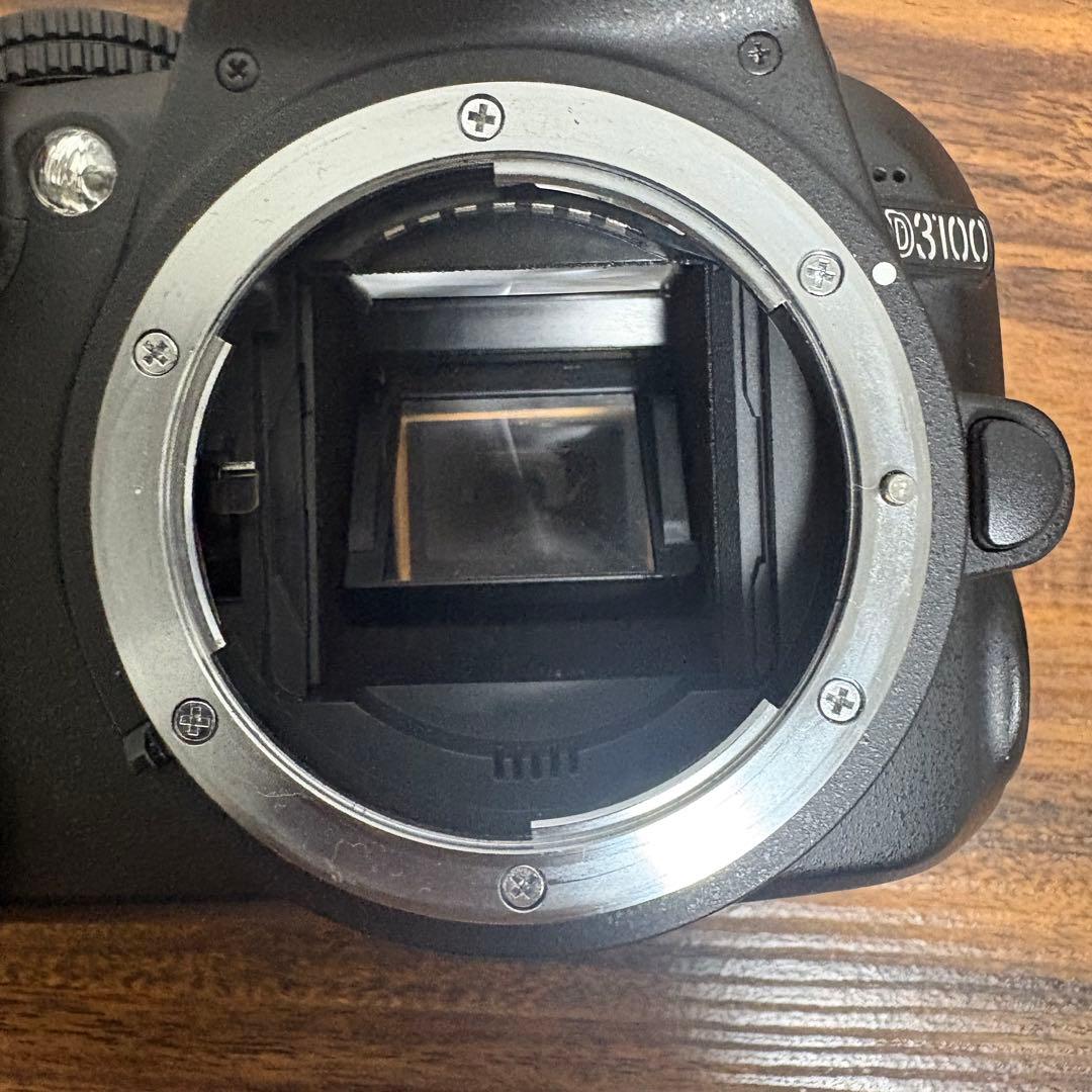 Nikon D3100 デジタル一眼レフ レンズ 18-55mm