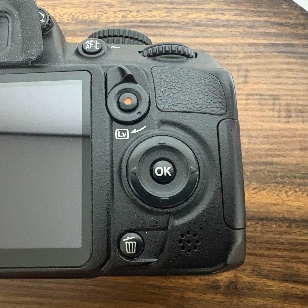 Nikon D3100 デジタル一眼レフ レンズ 18-55mm