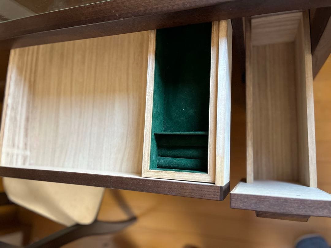 ダークブラウン 木製ドレッサー　 （チェア込み　鏡台）