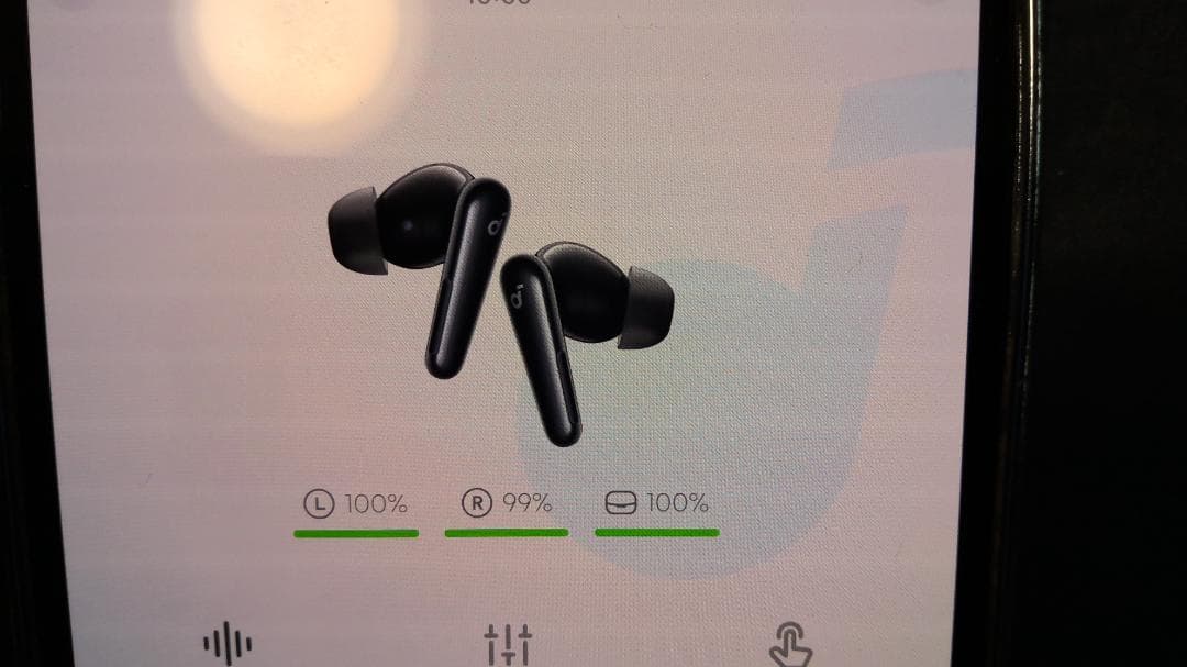 ワイヤレスイヤホンブラック liberty 4 pro