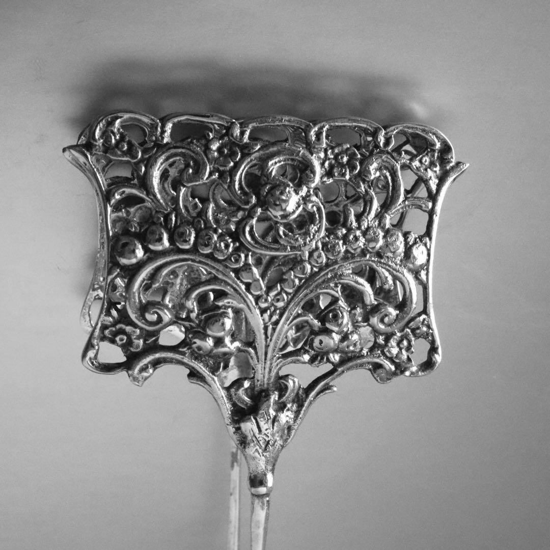 純銀ケーキトング　天使文様　ドイツ銀800