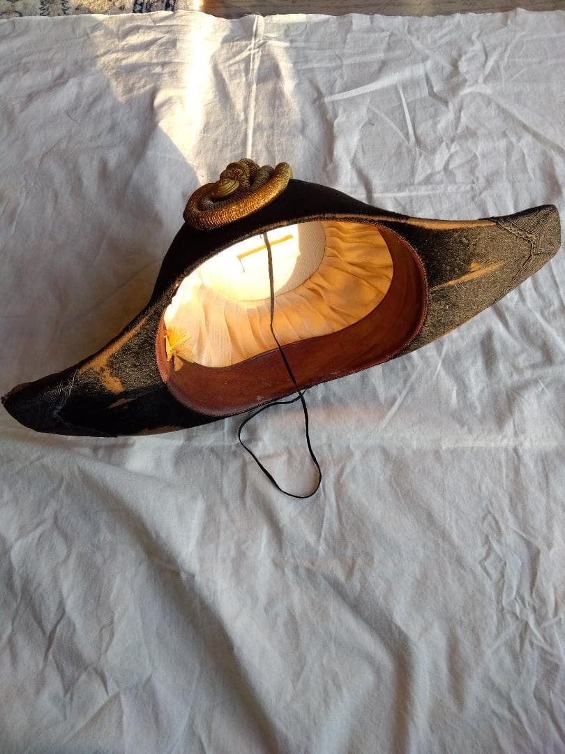 【レア中のレア】【ヴィンテージ】大礼帽と正肩章　海軍大佐　本物　ボロボロトランク