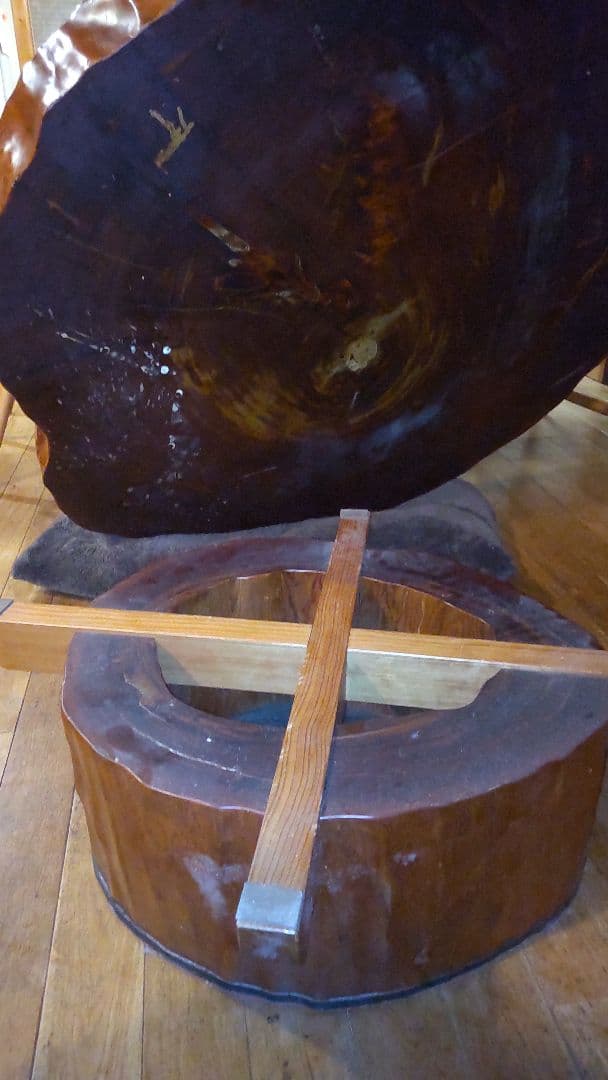 屋久杉・天然木・１枚板・輪切りの座卓（中古）