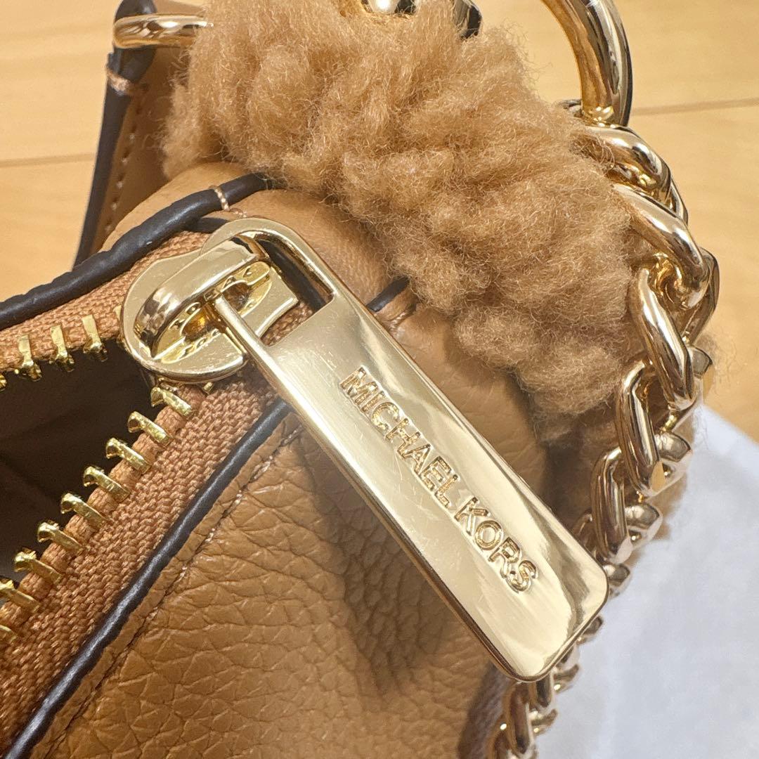 【新品】MICHAEL KORS CARMELAコンバーチブル ポシェット