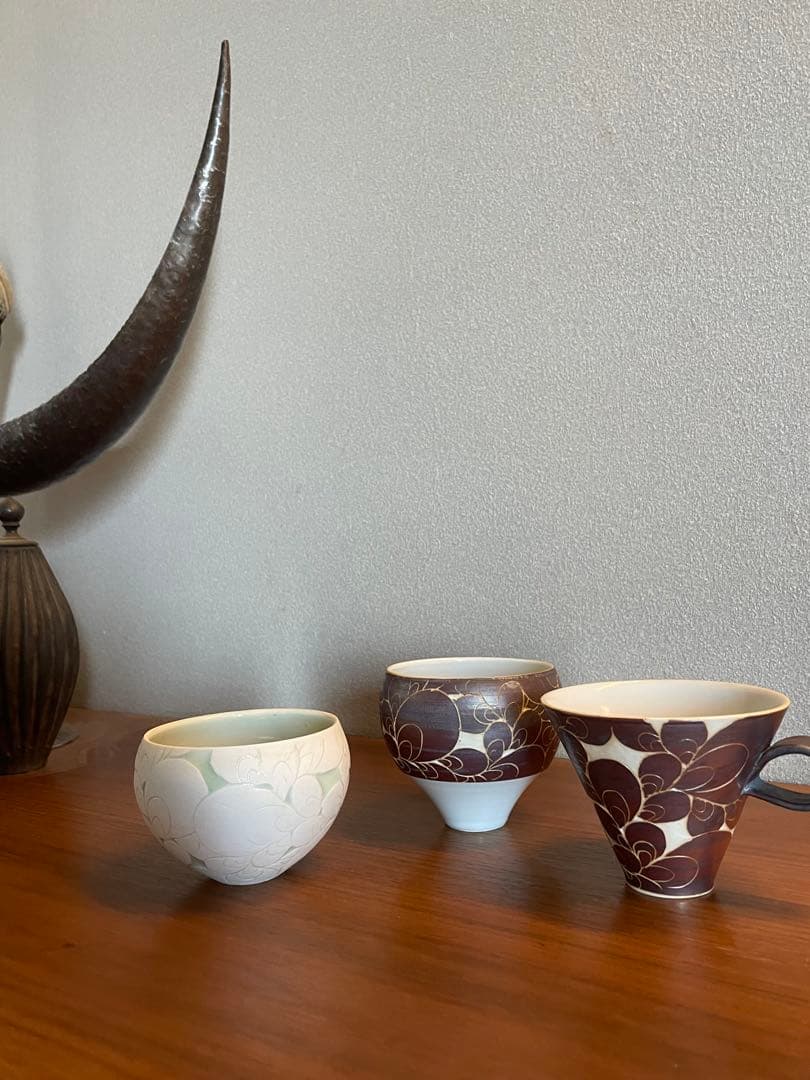 伊藤剛俊　初期　ブラウン掻き落とし　器