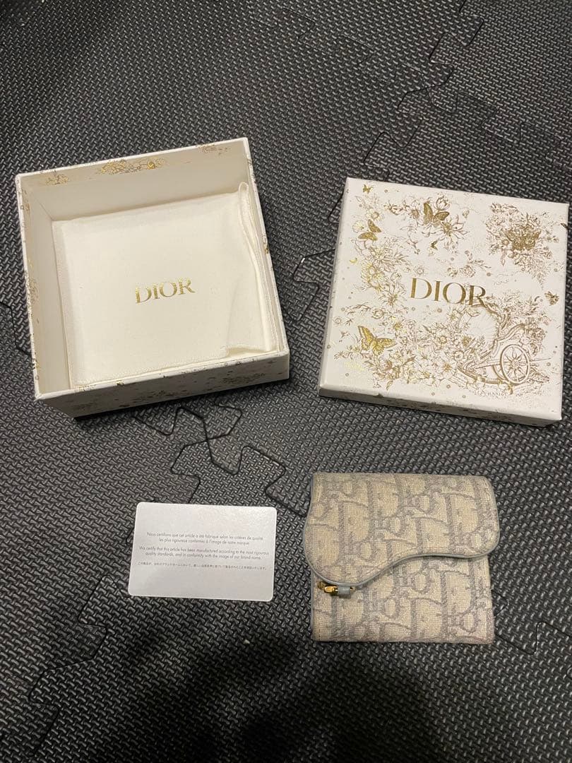 エリカ　Dior 三つ折り財布