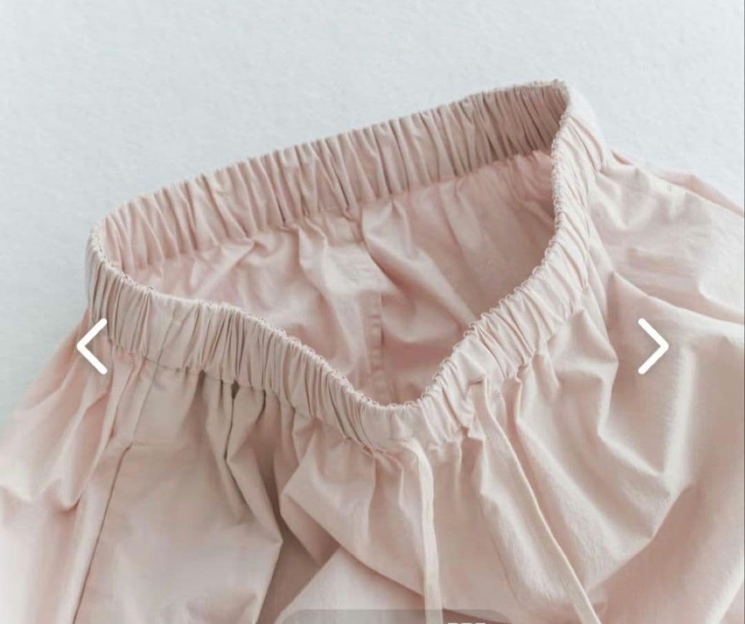 北欧暮らしの道具店「私らしく、ピンクをまとう」ゆるっと気分のテーパードパンツ